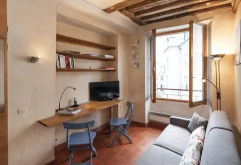 Studio meublé à Paris, Rue du Dragon