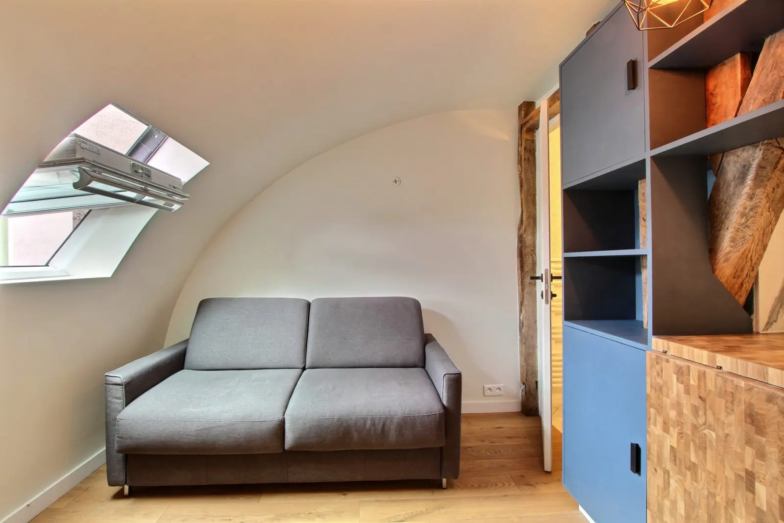 Studio rental in Paris, Rue Monge