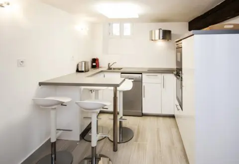 Location appartement 2 pièces à Paris, Rue Poulletier