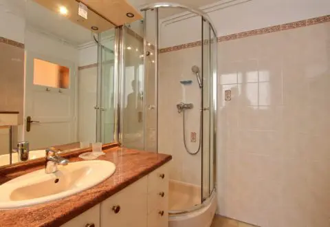 1 bedroom apartment rental in Paris, Rue Geoffroy-Saint-Hilaire