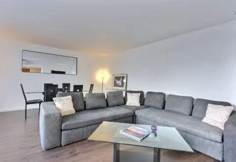 2&nbsp;bedrooms apartment rental in Paris, Rue de Berri