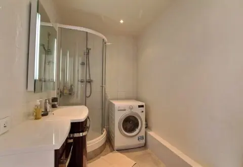 1 bedroom apartment rental in Paris, Rue Larochelle