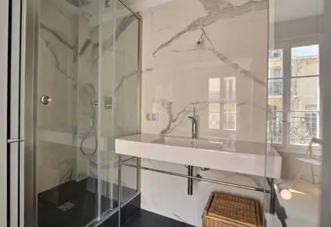 Location appartement 2 pièces à Paris, Rue du Champ de Mars