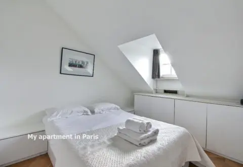 Studio rental in Paris, Rue Royale