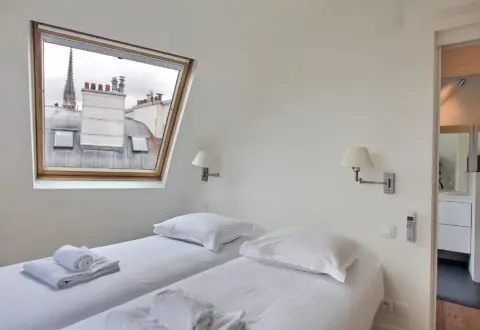 2 bedrooms apartment rental in Paris, Rue Lagrange