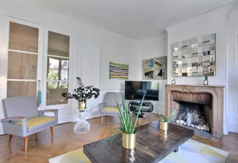3 bedrooms apartment rental in Paris, Rue de l'Université