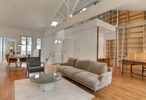 3 bedrooms apartment rental in Paris, Rue de l'Amiral Roussin