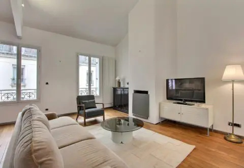 3 bedrooms apartment rental in Paris, Rue de l'Amiral Roussin