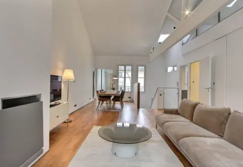 3 bedrooms apartment rental in Paris, Rue de l'Amiral Roussin