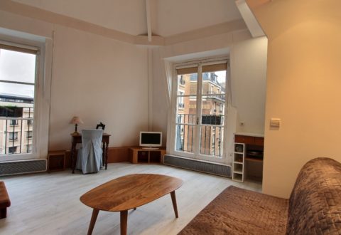Location appartement 2 pièces à Paris, Rue Tournefort