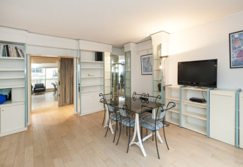 Location appartement 2 pièces à Paris, Rue de Berri
