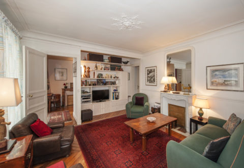 2 bedrooms apartment in Paris