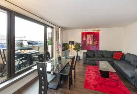 3 bedrooms apartment rental in Paris, Rue de Berri