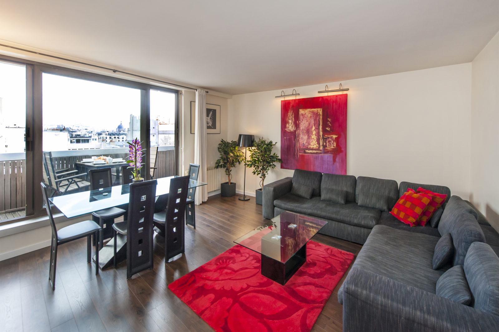 3 bedrooms apartment rental in Paris, Rue de Berri