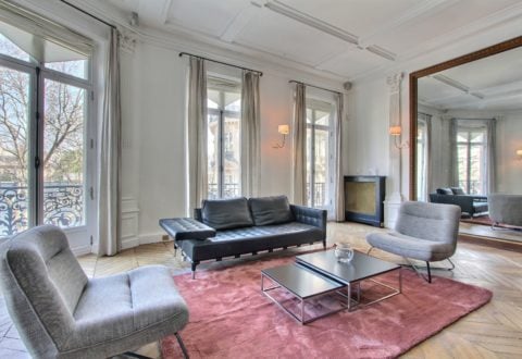 Location appartement 3 pièces à Paris, Rue Lamennais