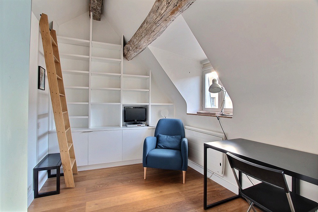 Studio rental in Paris, Rue Férou
