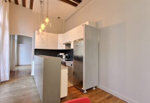 Location appartement 2 pièces à Paris, Place des 2 Écus