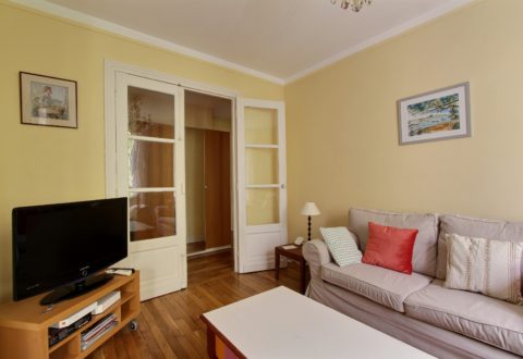 2 bedrooms apartment rental in Paris, Rue Marie-Davy