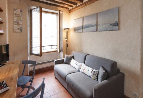 Studio rental in Paris, Rue du Dragon