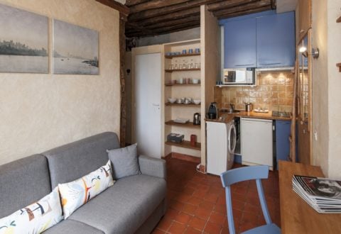 Studio rental in Paris, Rue du Dragon