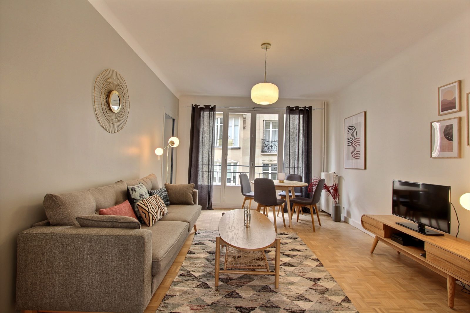 2 bedrooms apartment rental in Paris, Rue de Fleurus