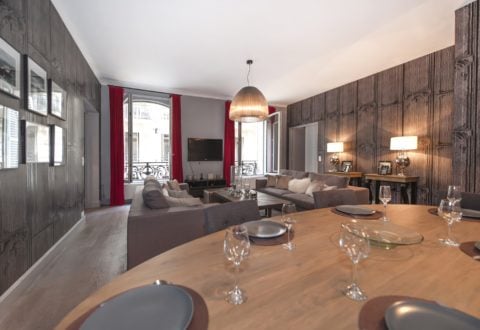 2 bedrooms apartment rental in Paris, Rue d'Anjou