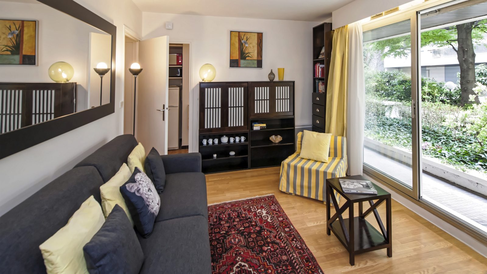 Studio rental in Paris, Rue Duguay Trouin