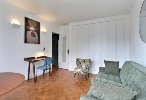 Studio rental in Paris, Rue de Vaugirard