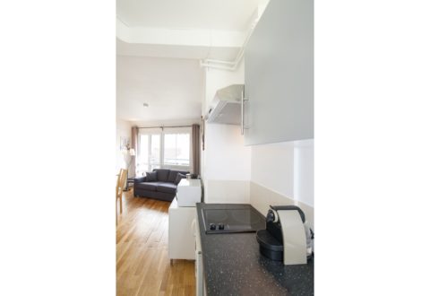 Location appartement 2 pièces à Paris, Rue Jean-Jacques Rousseau
