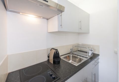 Location appartement 2 pièces à Paris, Rue Jean-Jacques Rousseau