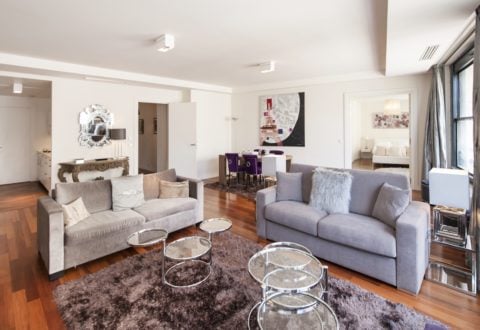 Location appartement 2 pièces à Paris, Rue Lord Byron