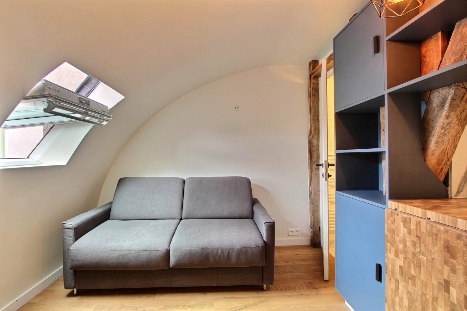 Studio rental in Paris, Rue Monge