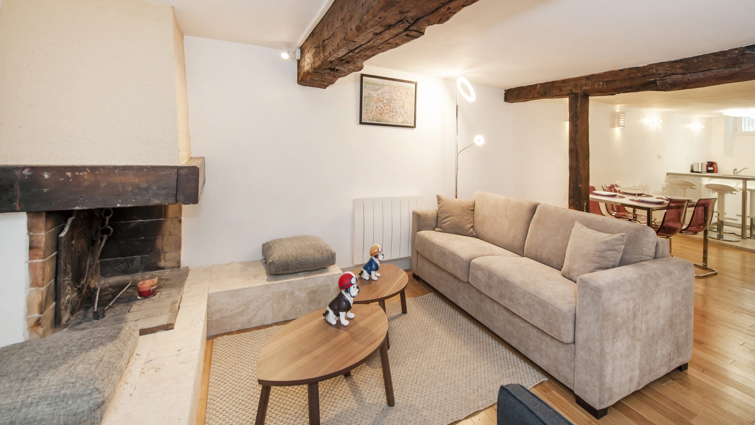 Rent a furnished 1 bedroom apartment in Paris 4th 51m2 Île Saint