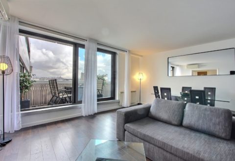 2 bedrooms apartment rental in Paris, Rue de Berri