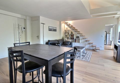 Location appartement 2 pièces à Paris, Rue d'Assas