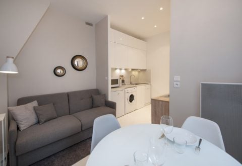 Location appartement 2 pièces à Paris, Rue du Roi Doré