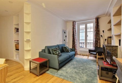 1 bedroom apartment rental in Paris, Rue de Bourbon le Château