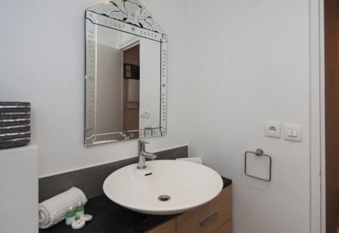 Location appartement 2 pièces à Paris, Rue Hautefeuille