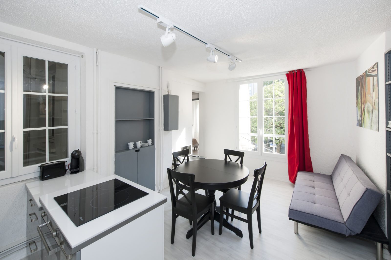 2 bedrooms apartment rental in Paris, Rue Linné