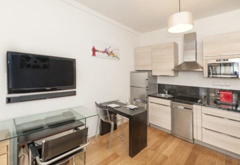 1 bedroom apartment rental in Paris, Boulevard de la Madeleine