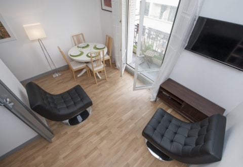 Studio rental in Paris, Avenue des Champs-Élysées