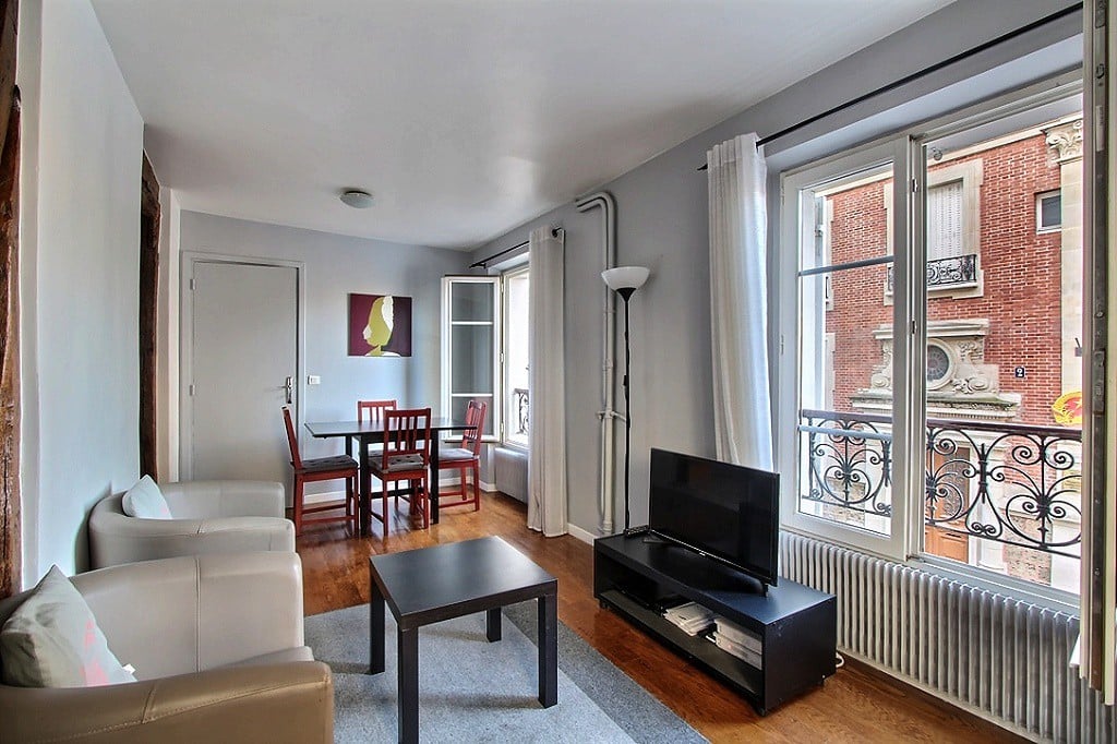 Studio rental in Paris, Rue d'Assas