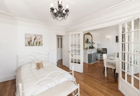 2 bedrooms apartment rental in Paris, Rue des Halles