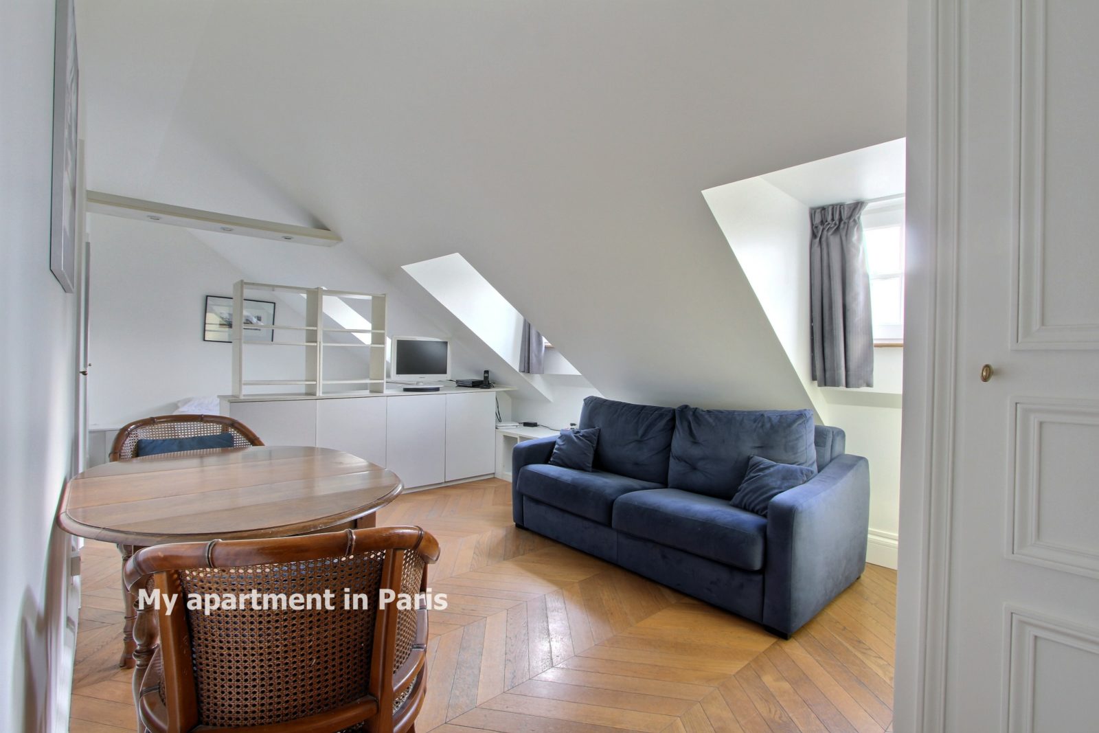 Studio rental in Paris, Rue Royale