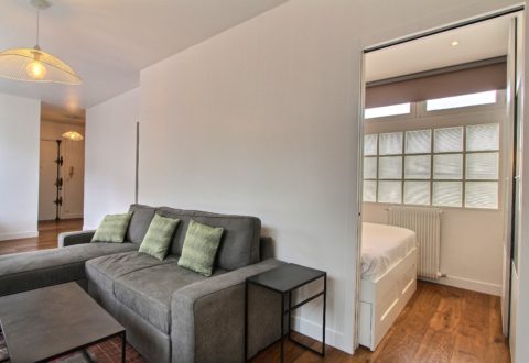 Location appartement 2 pièces à Paris, Rue Olivier de Serres