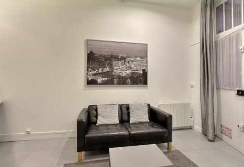 Studio rental in Paris, Rue Guynemer