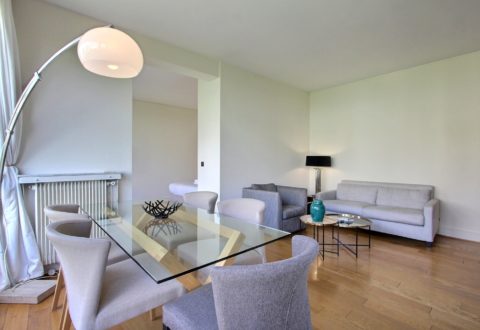 Appartement boulevard Raspail, 2 pièces lumineux