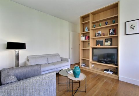 Appartement boulevard Raspail, 2 pièces lumineux