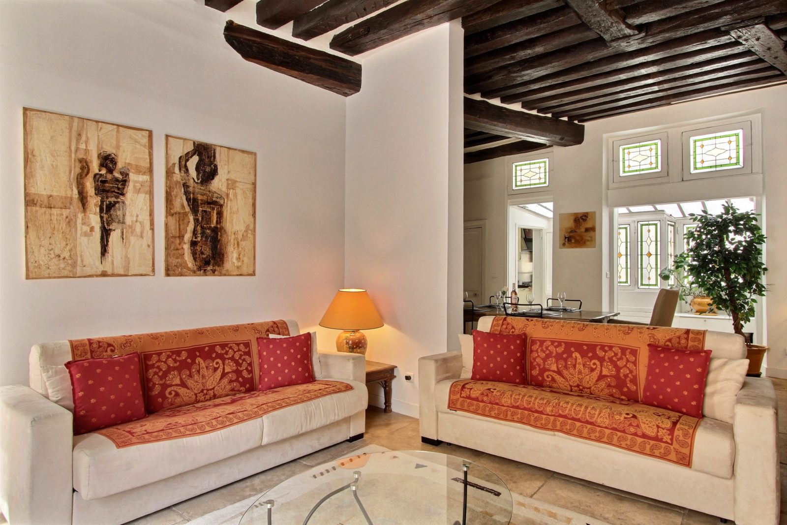 2 bedrooms apartment rental in Paris, Rue Saint-André des Arts