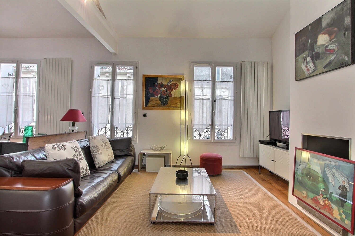 3 bedrooms apartment rental in Paris, Rue de l'Amiral Roussin